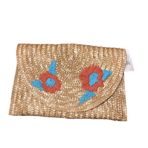 NEW Straw Floral Fold over Wristlet Clutch - Picture 1 of 10
